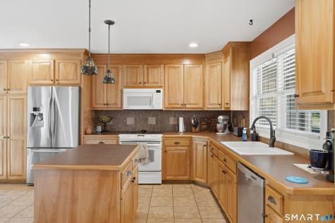 48 Case Road Burlington CT 06013