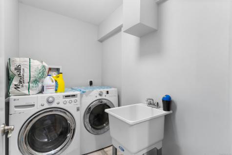 123 Exeter Street Bridgeport CT 06606