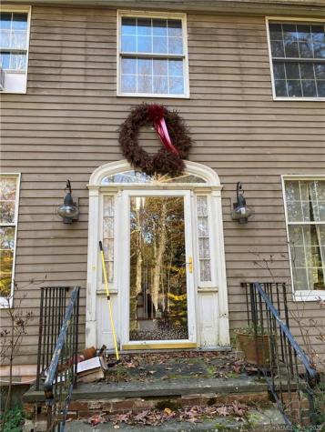 9 Heritage Lane Simsbury CT 06070