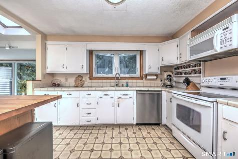 37 Deer Park Road Simsbury CT 06089