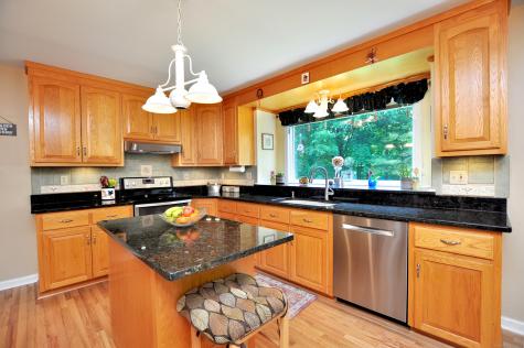 18 Bayberry Lane New Milford CT 06776