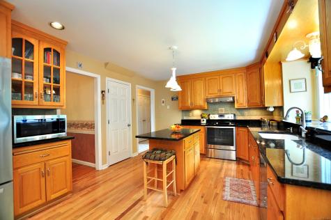 18 Bayberry Lane New Milford CT 06776