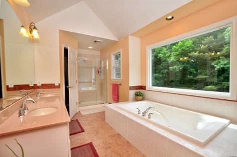 18 Bayberry Lane New Milford CT 06776