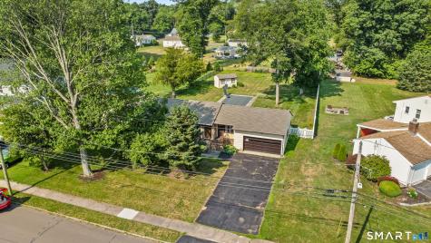 52 Grove Road North Haven CT 06473