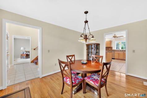 5 Barbaras Way Ellington CT 06029