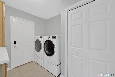 5 Barbaras Way Ellington CT 06029