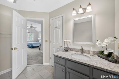 5 Barbaras Way Ellington CT 06029