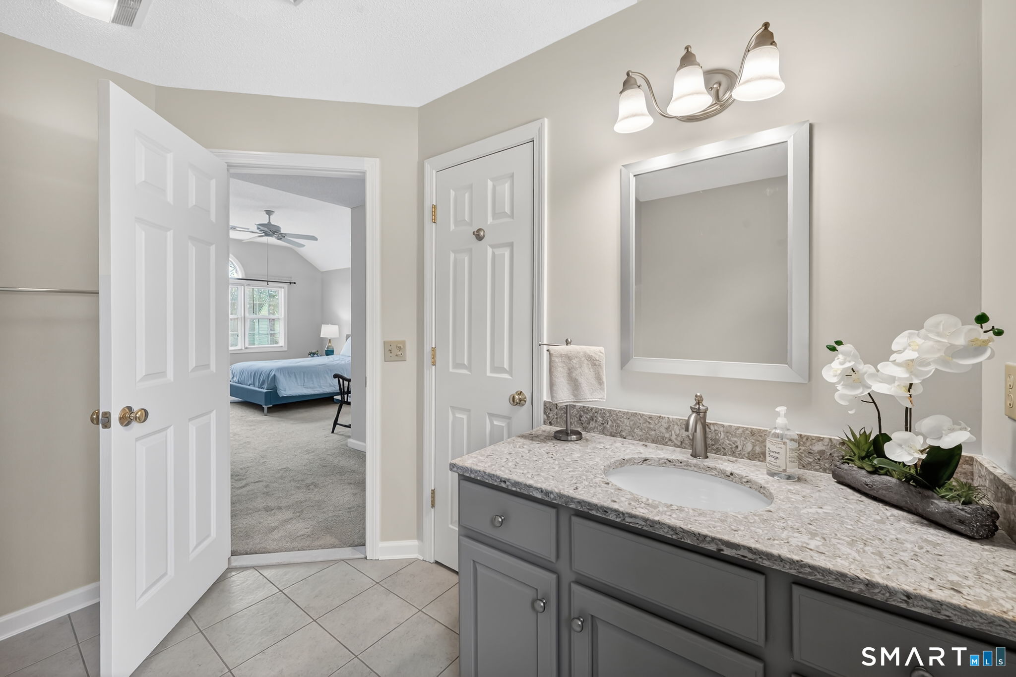 5 Barbaras Way Ellington CT 06029