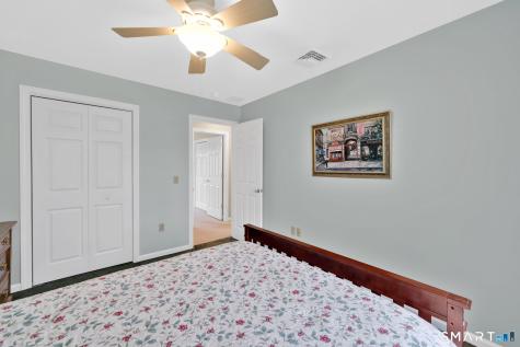 5 Barbaras Way Ellington CT 06029