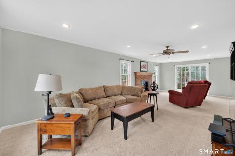 5 Barbaras Way Ellington CT 06029