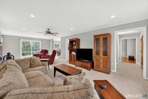 5 Barbaras Way Ellington CT 06029