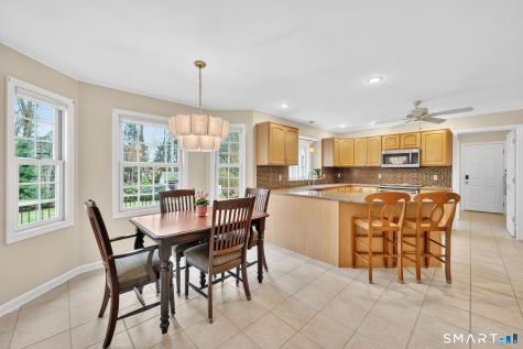 5 Barbaras Way Ellington CT 06029