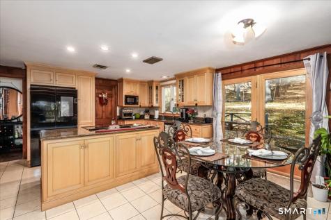 81 Meeting House Road Haddam CT 06438