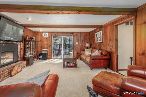 81 Meeting House Road Haddam CT 06438