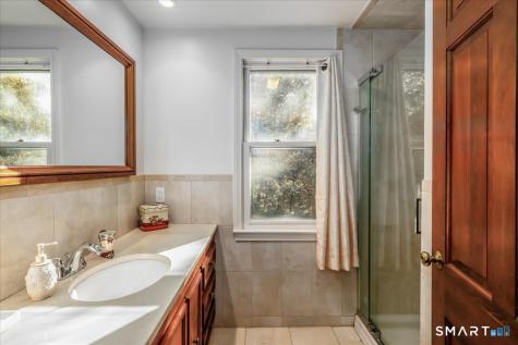 81 Meeting House Road Haddam CT 06438