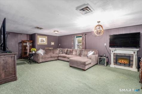 81 Meeting House Road Haddam CT 06438