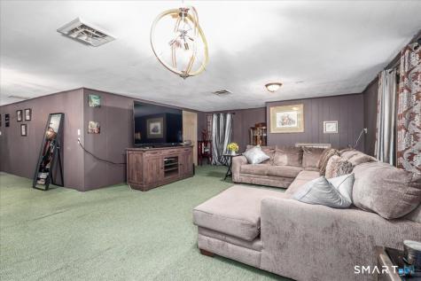 81 Meeting House Road Haddam CT 06438