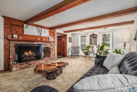 81 Meeting House Road Haddam CT 06438