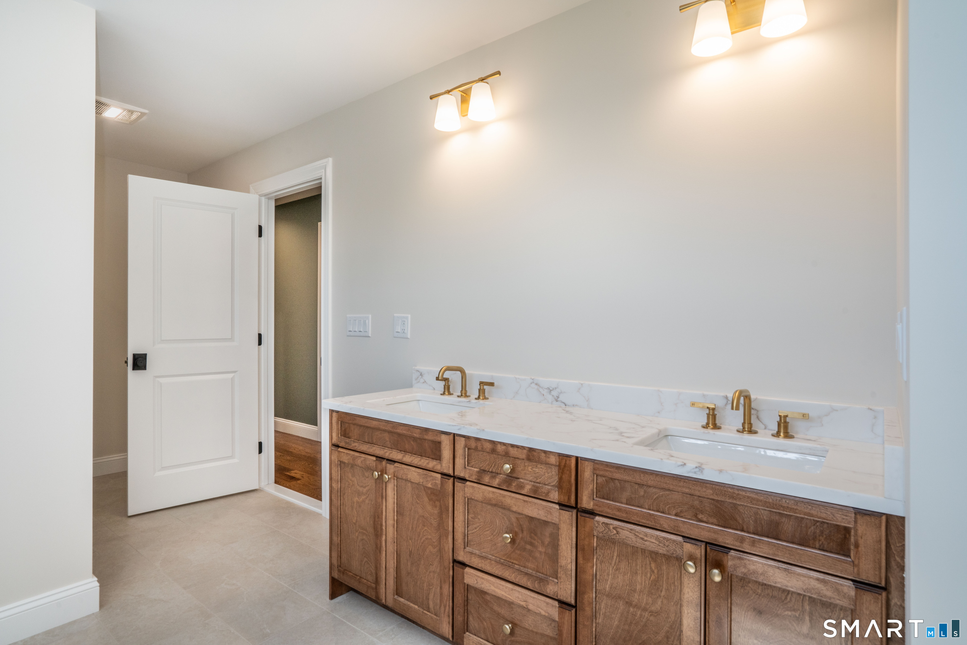 953 High Road Berlin CT 06037