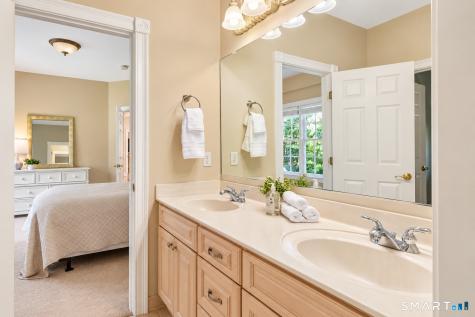 15 Saint Michaels Court Avon CT 06001