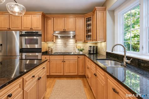 15 Saint Michaels Court Avon CT 06001