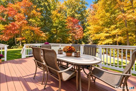 15 Saint Michaels Court Avon CT 06001