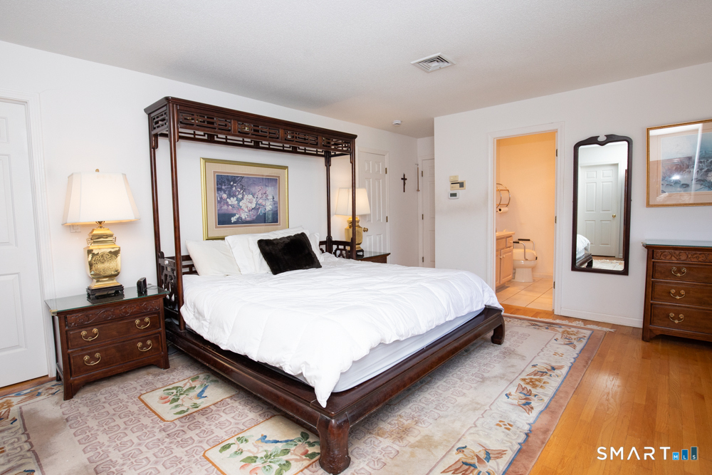 735 Cook Hill Road Cheshire CT 06410