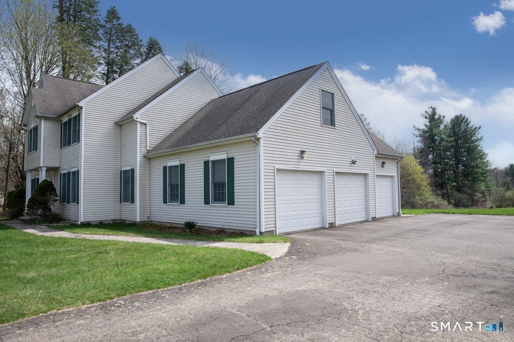 735 Cook Hill Road Cheshire CT 06410