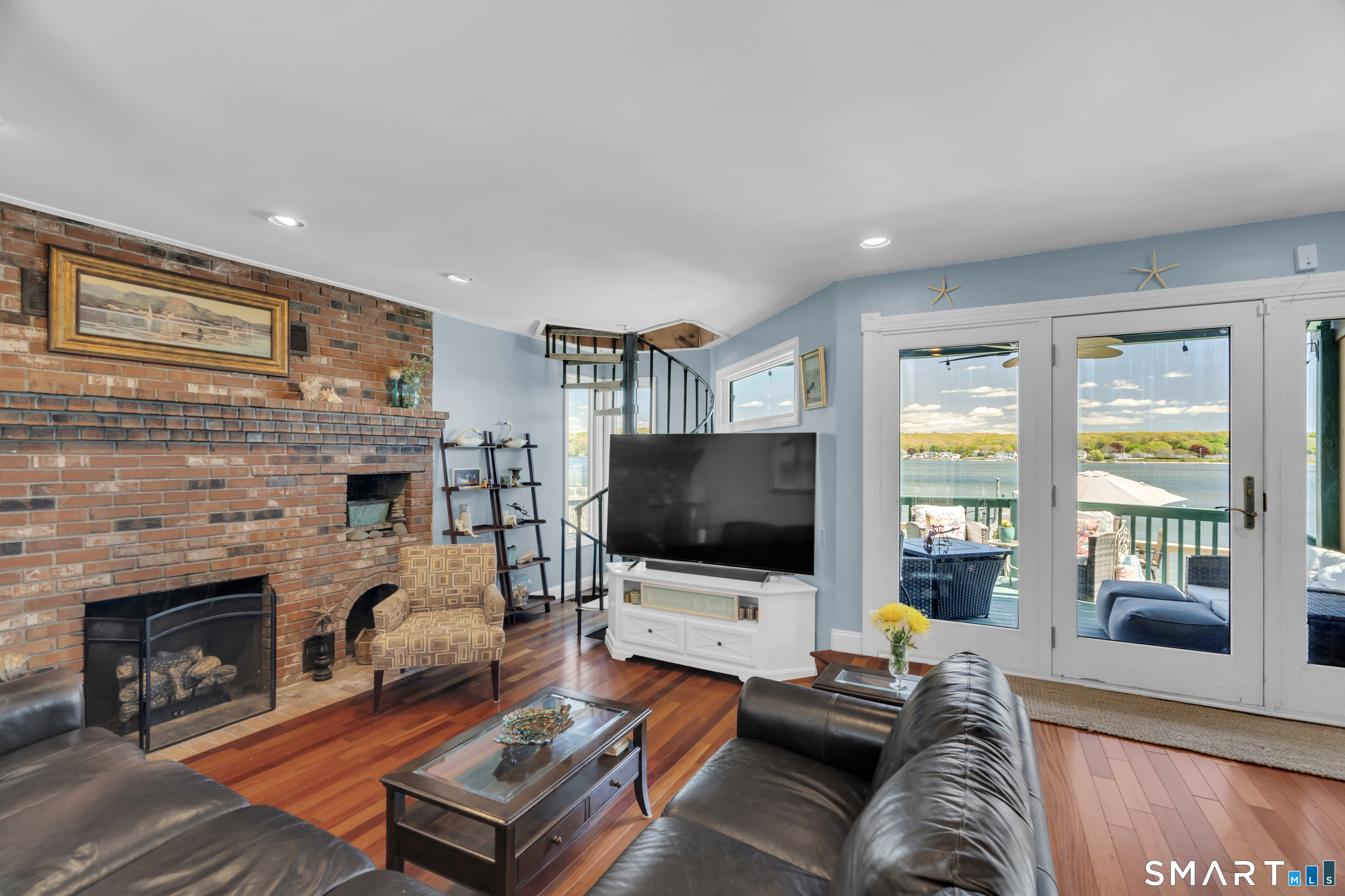 23 Cherry Street East Lyme CT 06357