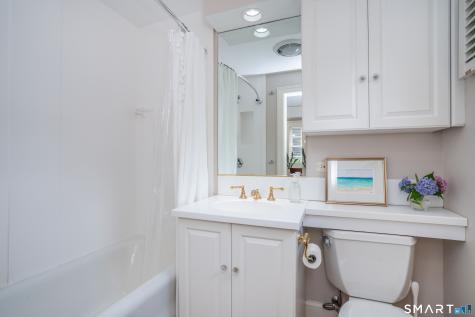 20 Fernwood Road West Hartford CT 06119