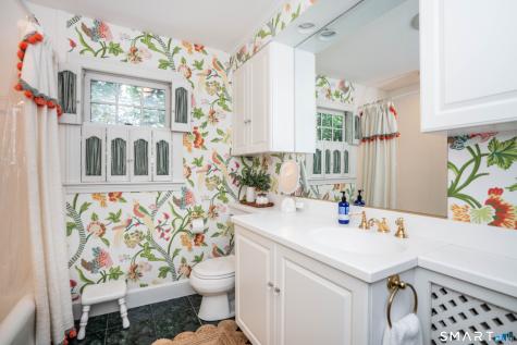 20 Fernwood Road West Hartford CT 06119
