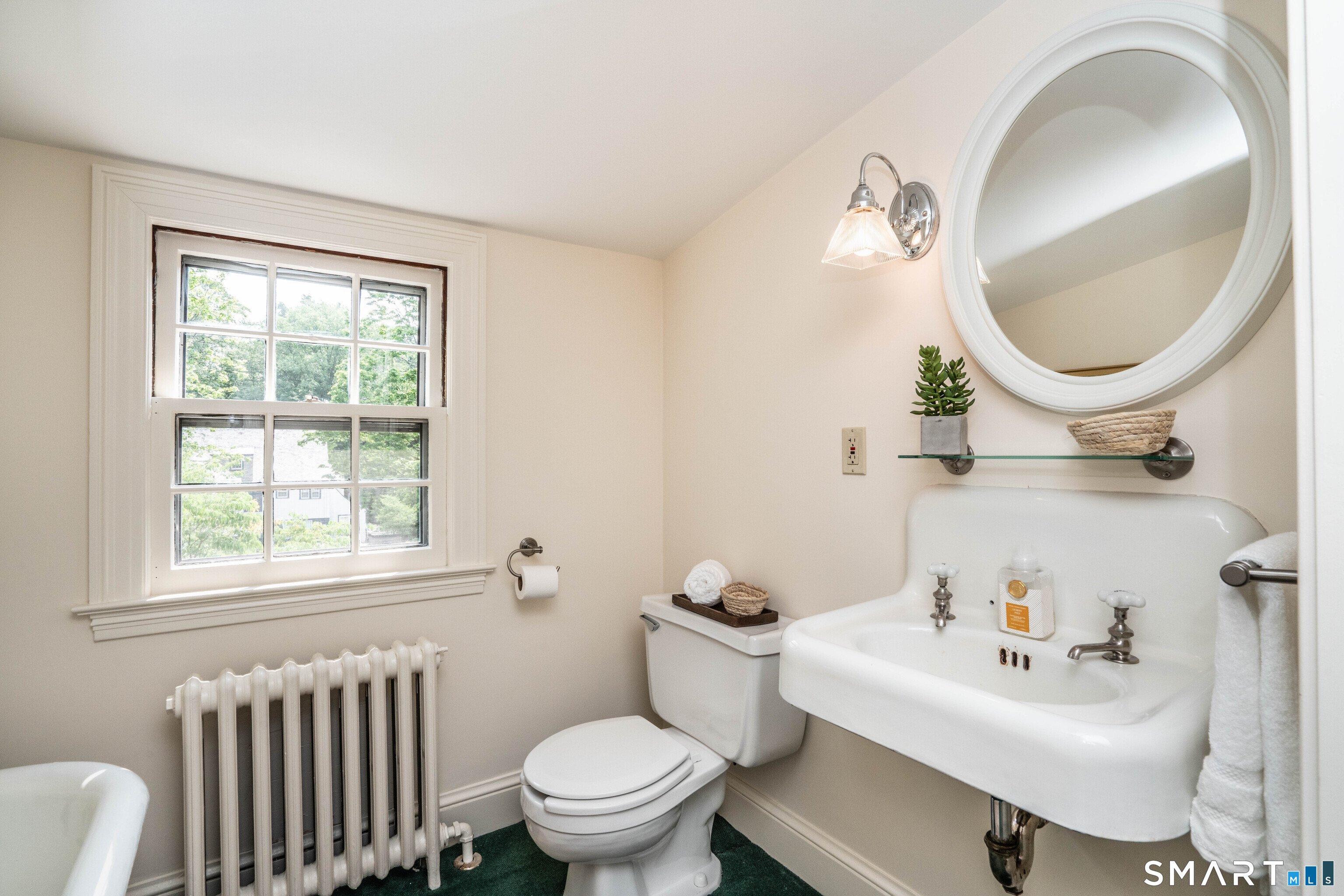 20 Fernwood Road West Hartford CT 06119