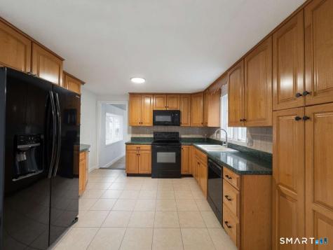 32 Simon Road Enfield CT 06082