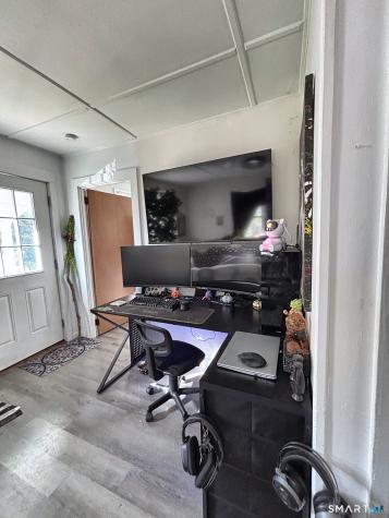 4 Burgeville Court Groton CT 06340