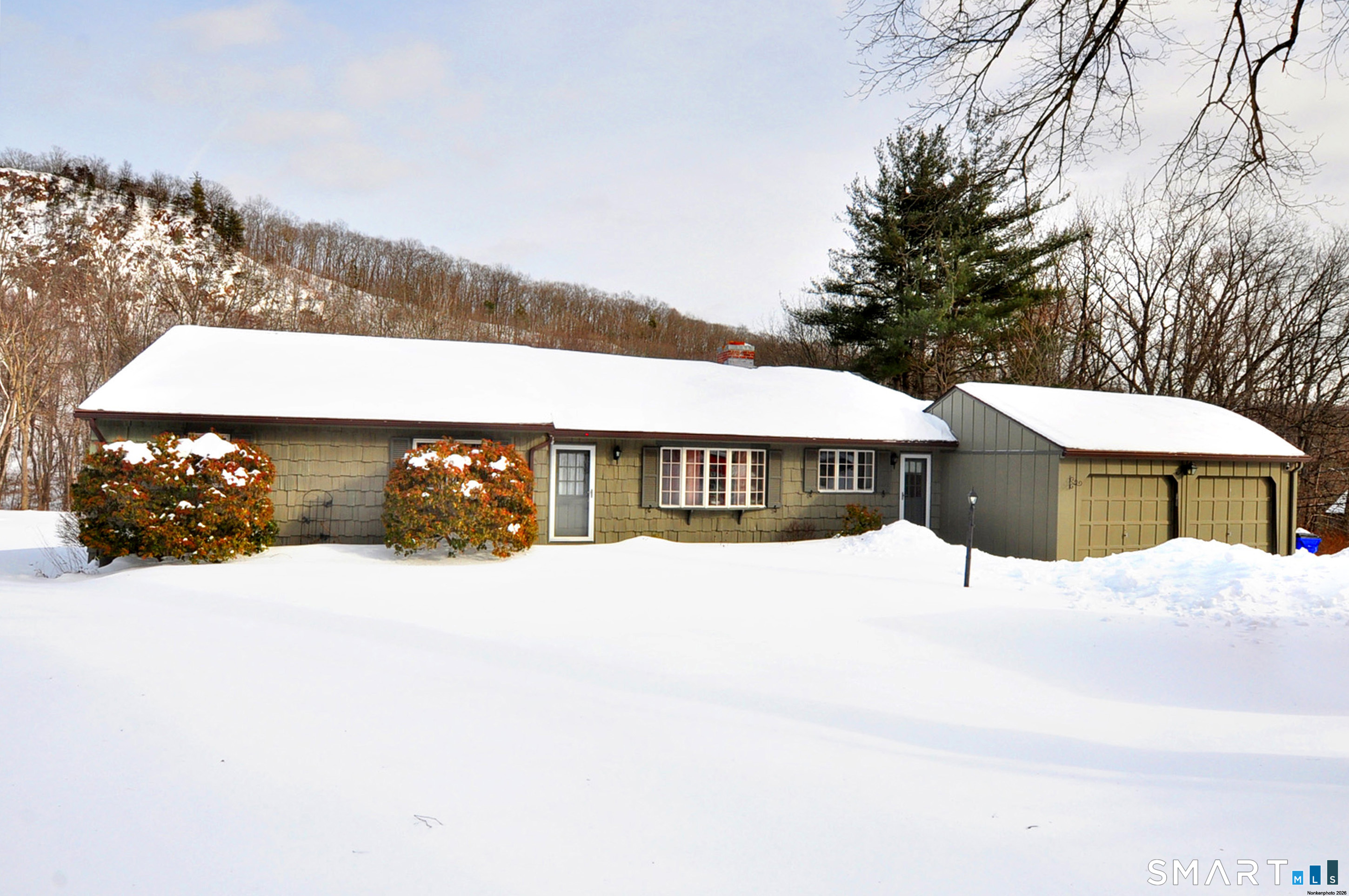 76 Newgate Road East Granby CT 06026