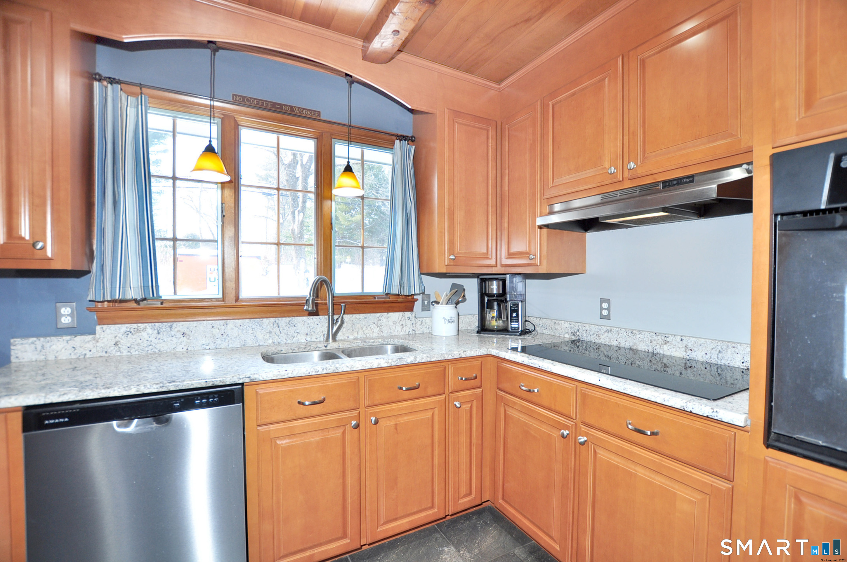 76 Newgate Road East Granby CT 06026