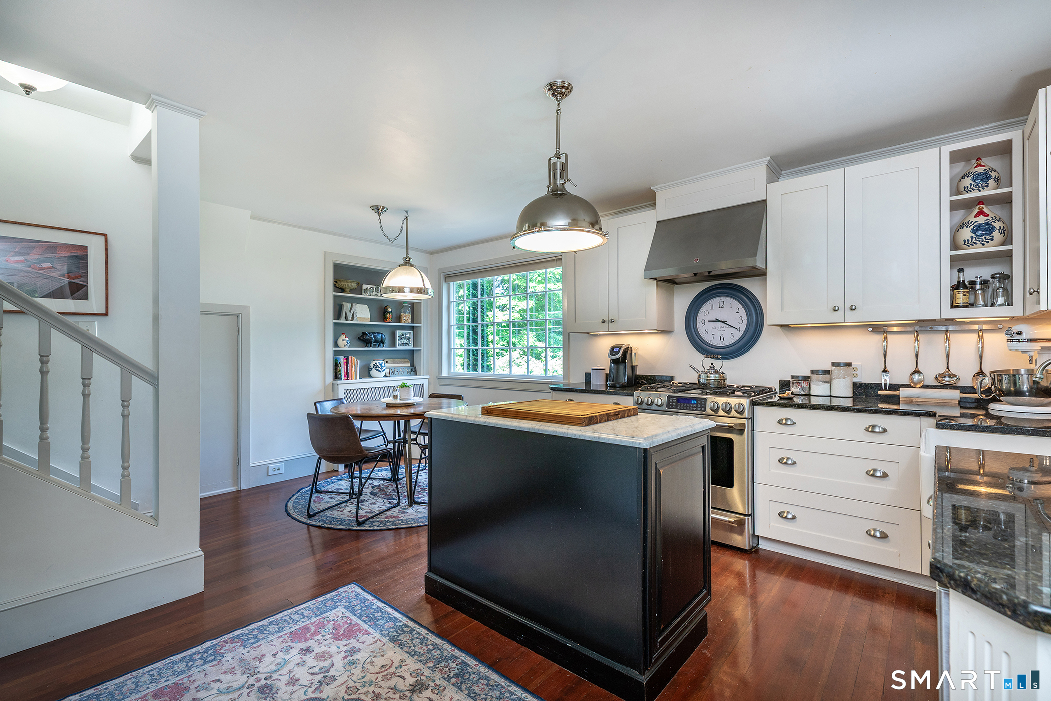 11 Pleasant Street Woodbury CT 06798