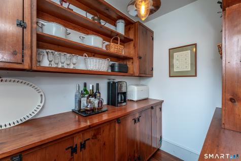 11 Pleasant Street Woodbury CT 06798