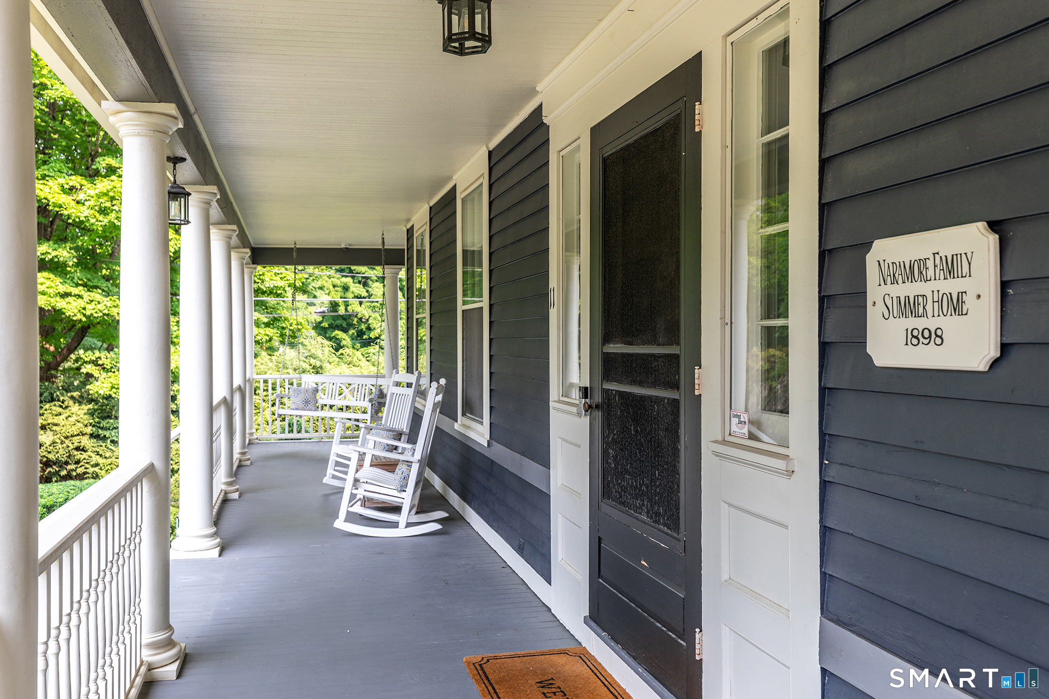 11 Pleasant Street Woodbury CT 06798