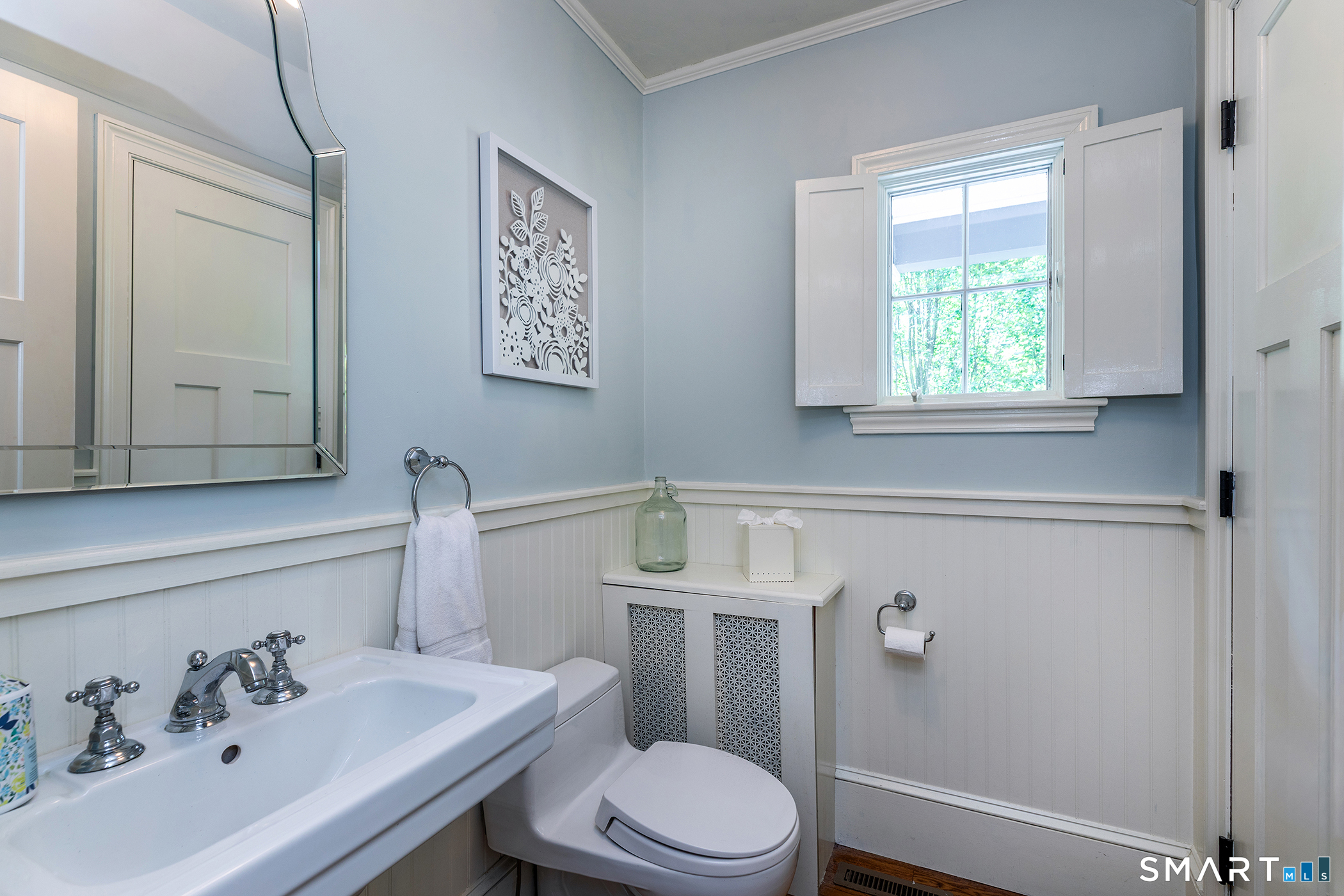 11 Pleasant Street Woodbury CT 06798