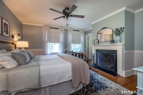 11 Pleasant Street Woodbury CT 06798