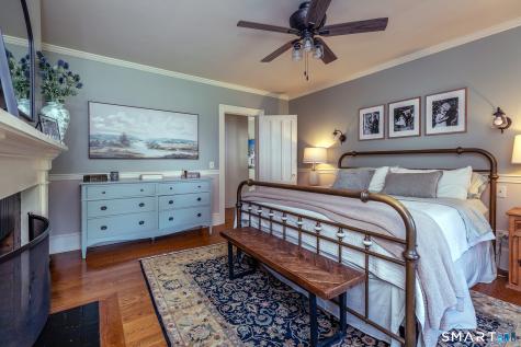 11 Pleasant Street Woodbury CT 06798