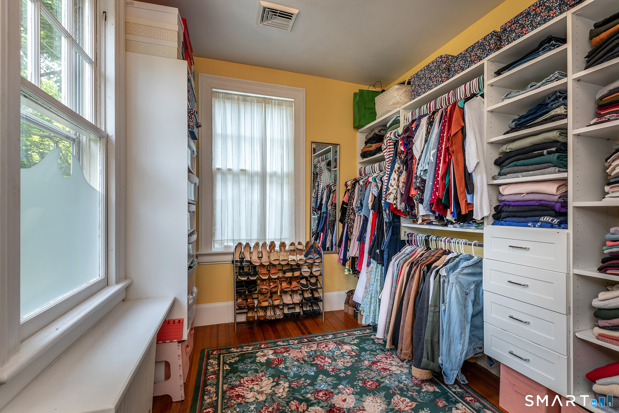 11 Pleasant Street Woodbury CT 06798