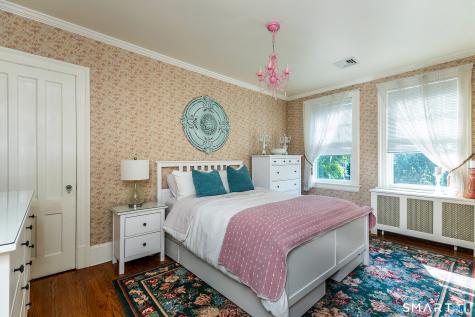 11 Pleasant Street Woodbury CT 06798
