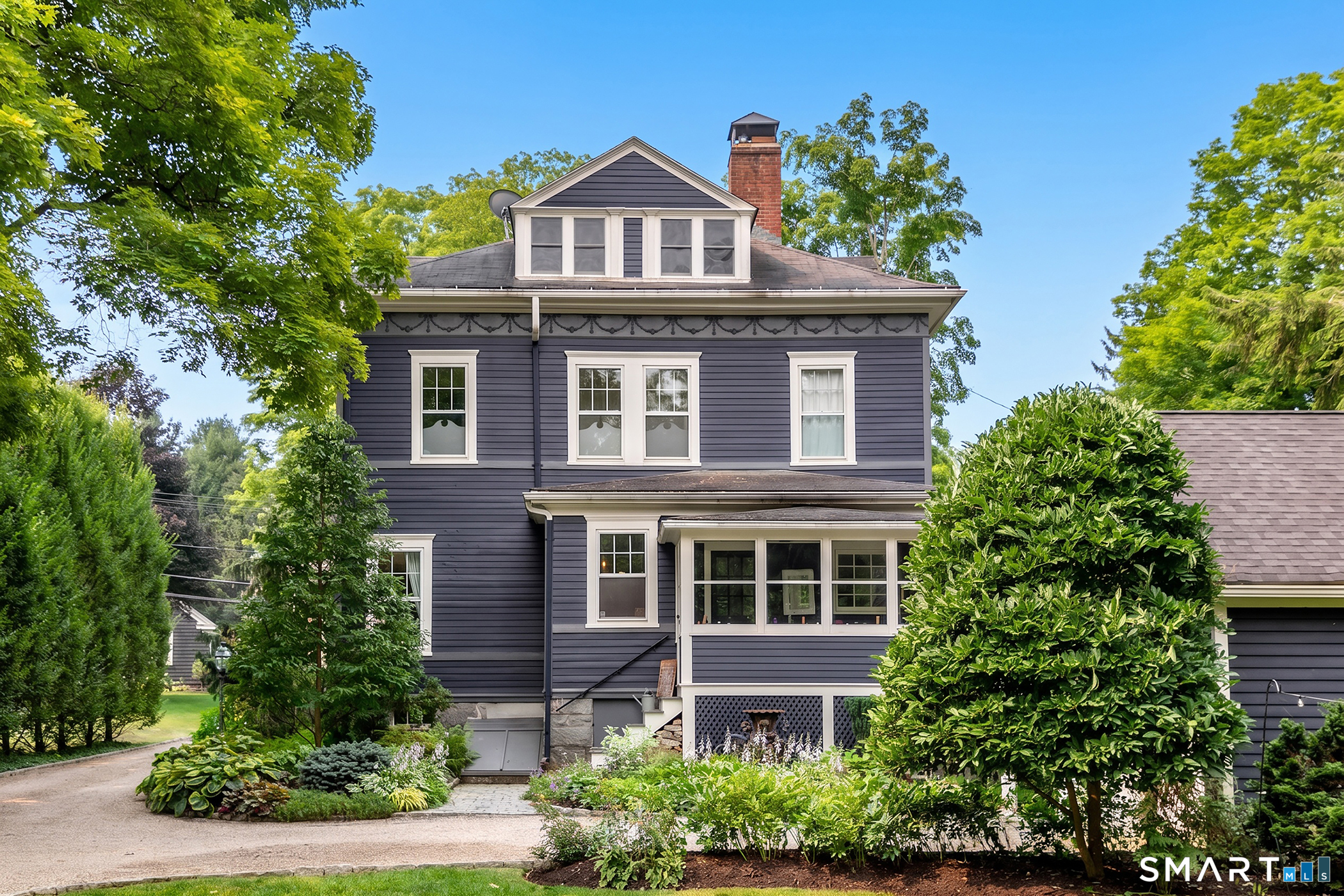 11 Pleasant Street Woodbury CT 06798
