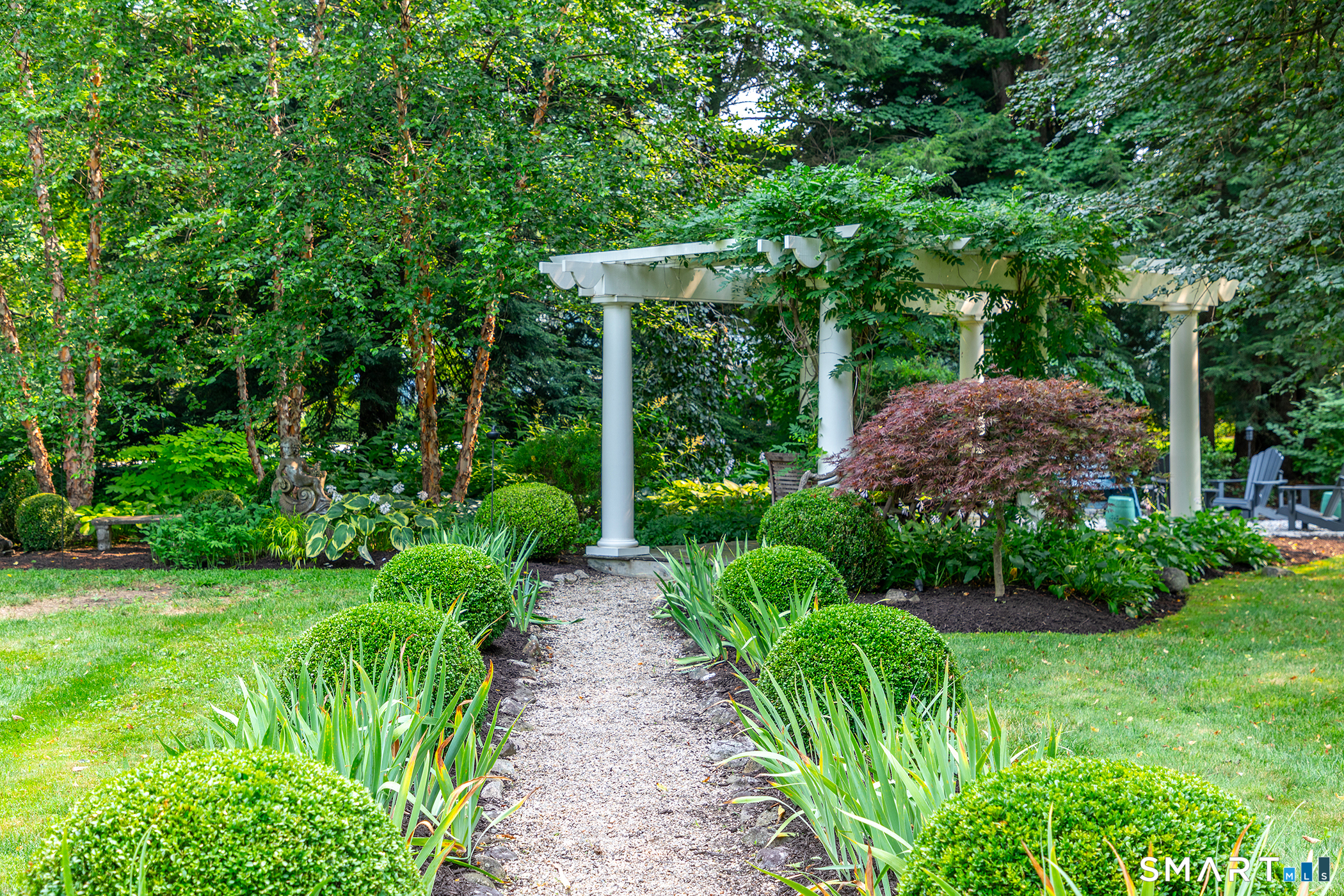 11 Pleasant Street Woodbury CT 06798