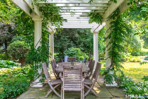 11 Pleasant Street Woodbury CT 06798