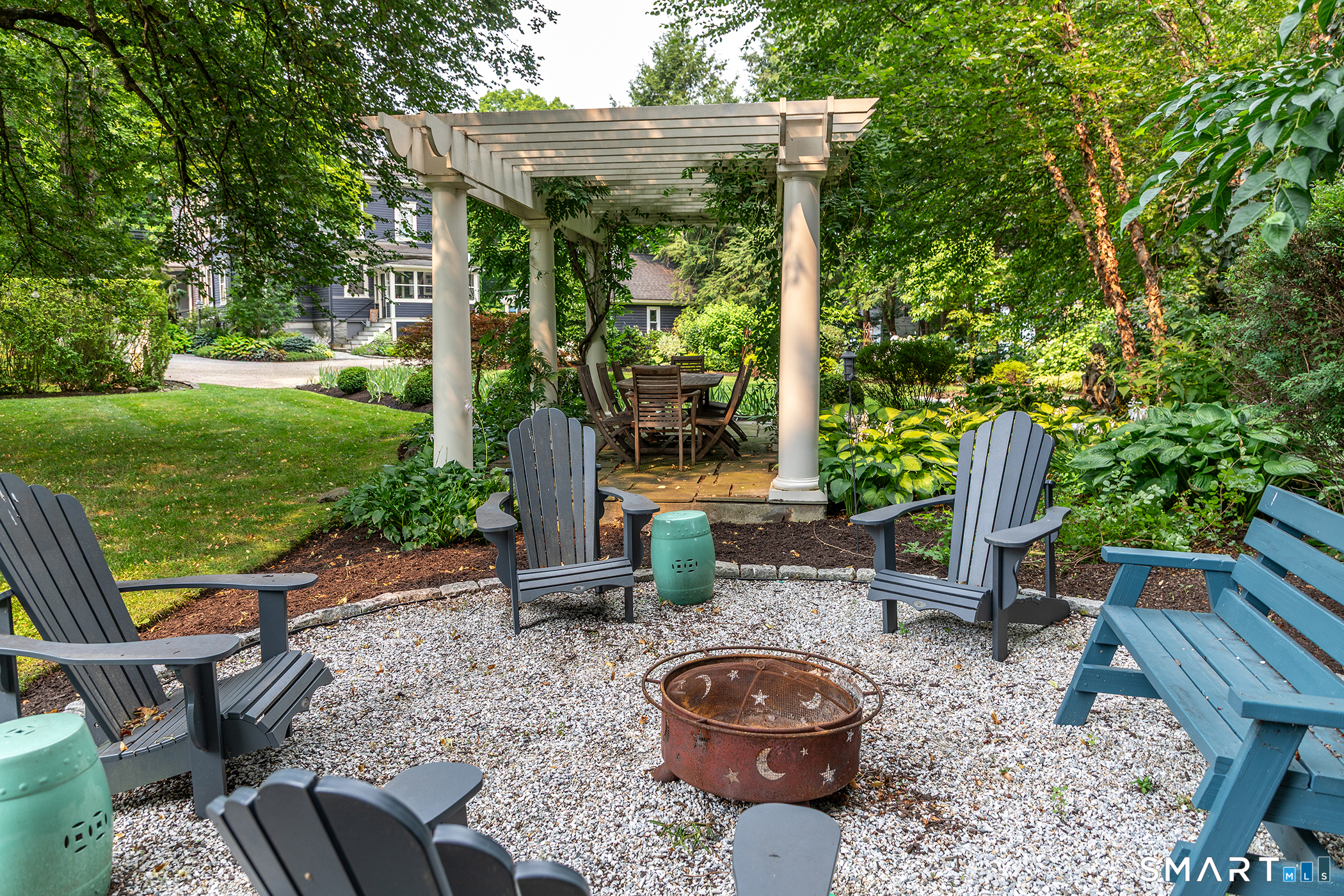 11 Pleasant Street Woodbury CT 06798