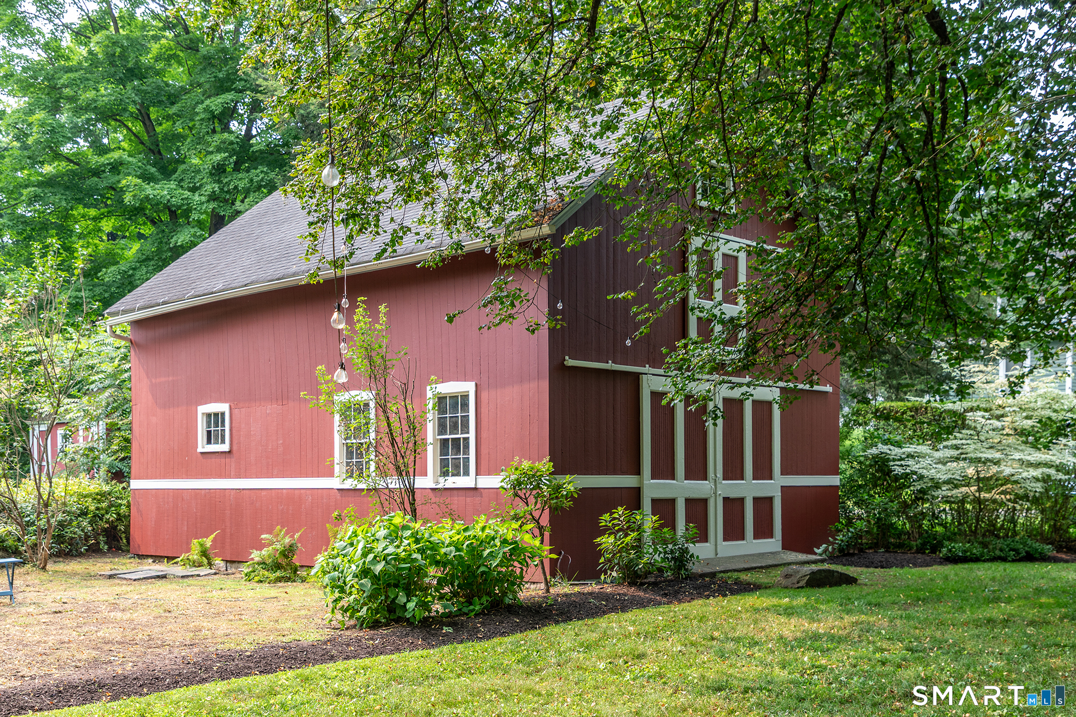11 Pleasant Street Woodbury CT 06798