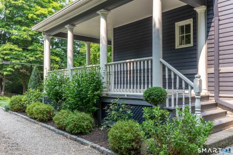 11 Pleasant Street Woodbury CT 06798